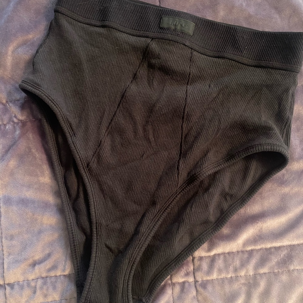 SKIMS high waisted brief